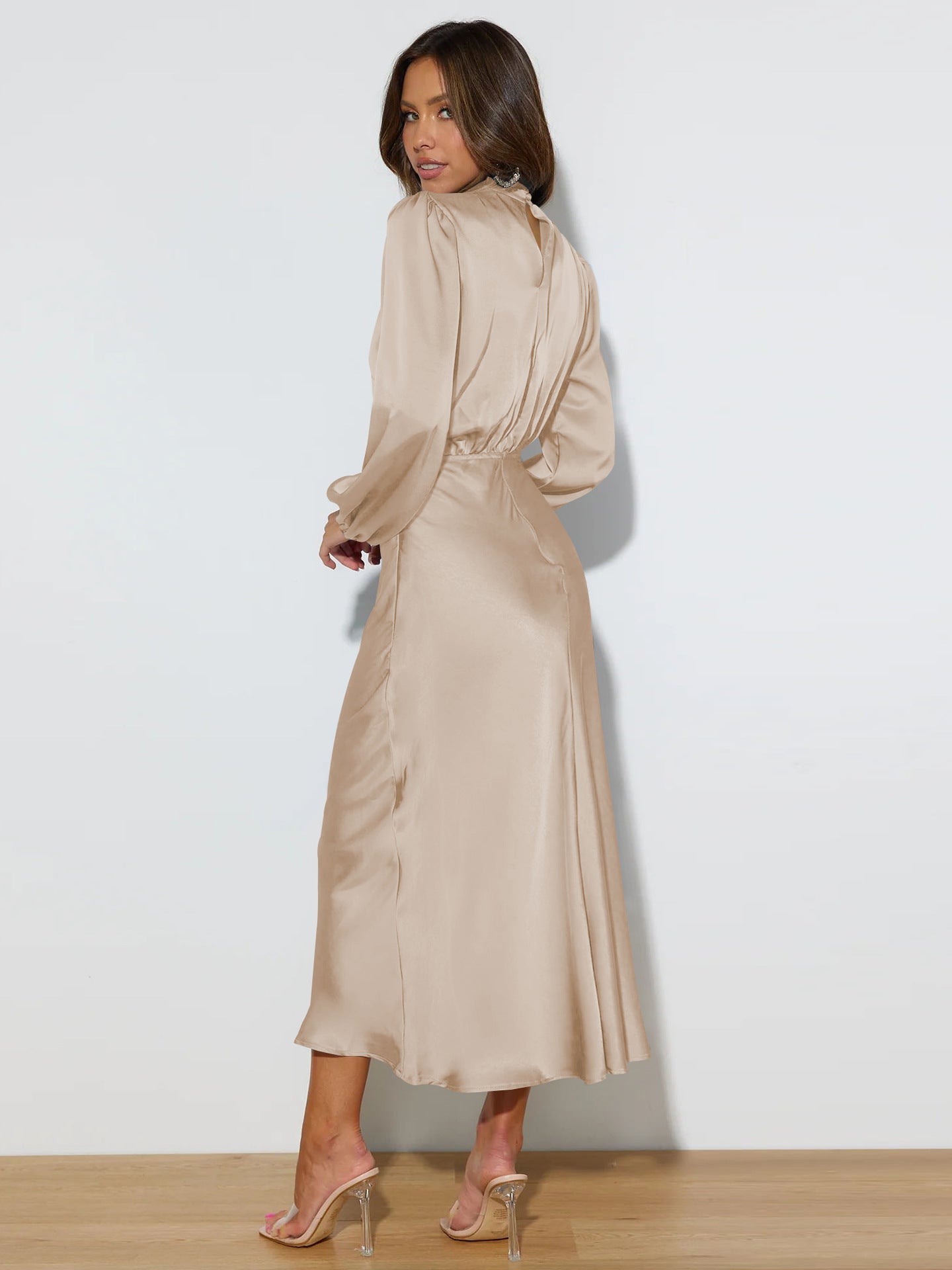 Robe ample à manches longues en satin élégante et luxueuse Femme - RAPHYA