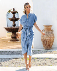 Robe midi plissée fendue à col chemise et coupe slim en denim délavé Femme - RAPHYA